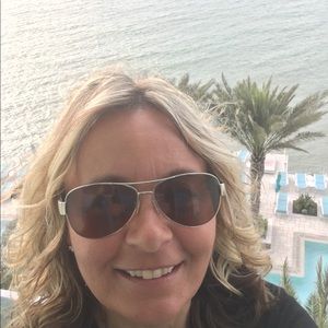 Meet your Posher, Jay